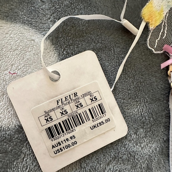 FLEUR SUSPENDER - Picture 12 of 12